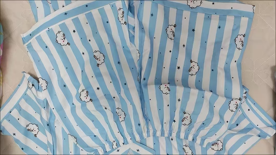 BT21 유니섹스 여름 세트 반팔 티셔츠 & 반바지 2 - Tippet Line 리뷰 및 가격